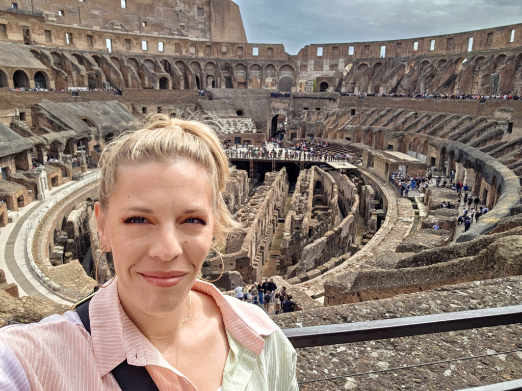 Heather Sparklestar in Rome at the Colosseum